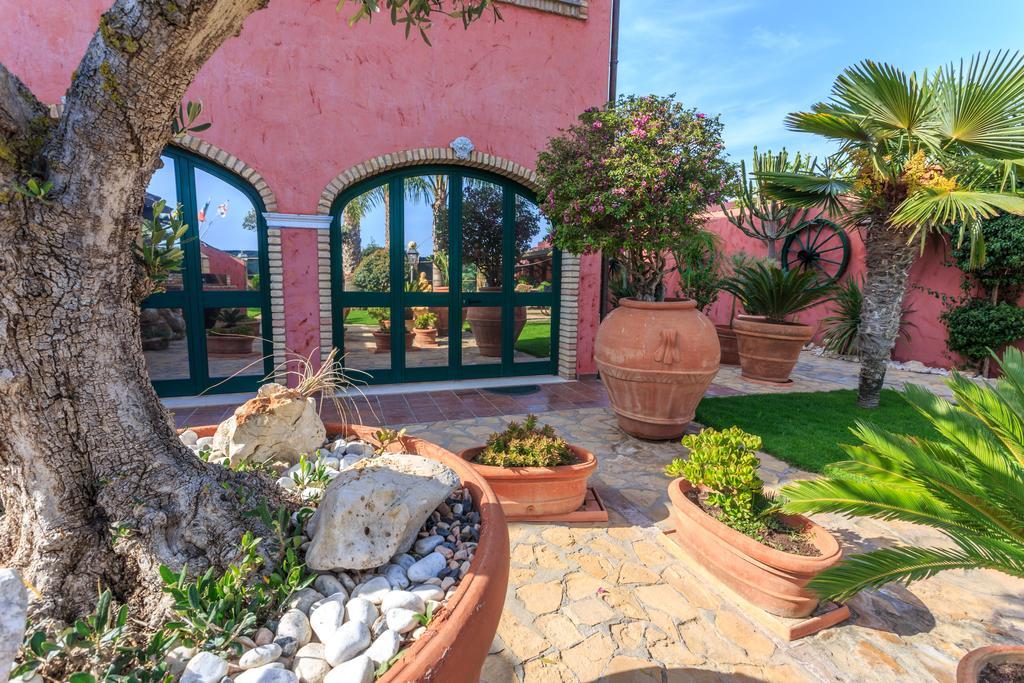 Casa Vacanze Villa Flumini Флумини-ди-Кварту Экстерьер фото